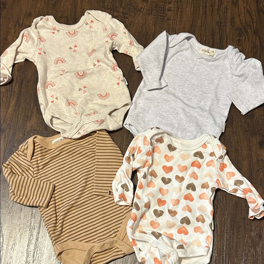 Rabbit + Bear organic cotton long sleeve onesies. 0-3 month size